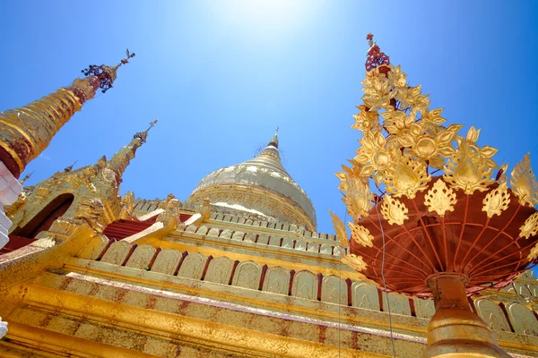มุมมองรายละเอียดของเจดีย์ชินไซ่ง่อนทองคําในบาแกน ประเทศพม่า — ภาพถ่ายสต็อก