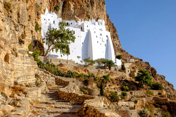 Veduta dettagliata del monastero di Panagìa Hozovitissa sull'isola di Amorgos , — Foto Stock