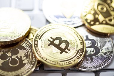 Kripto para birimi bitcoin gelecek para, yeni sanal para. Altın sikkenin büyüme oranı, küresel dünyadaki her şeyi ödemek için önemli bir para birimidir..