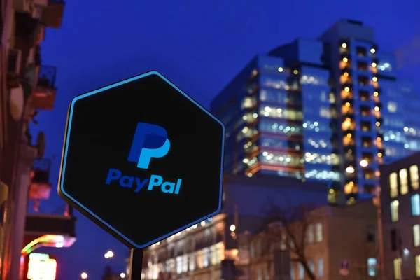 Kyjev Ukrajina Znamení Paypalu — Stock fotografie