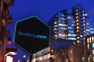 Kyiv, Ukrayna - 01.22.18: Booking.com imzası - çevrimiçi seyahat acentesi