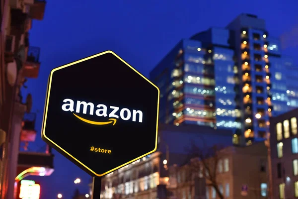 Kiev Ucrania Señal Amazon Store — Foto de Stock