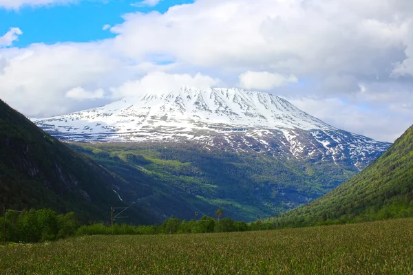 Horská Gaustatoppen poblíž Rjukan, Norsko — Stock fotografie