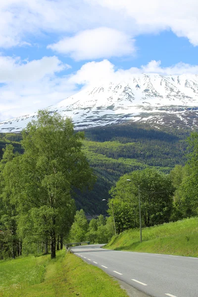 Mountain Gaustatoppen perto de Rjukan, Noruega — Fotografia de Stock