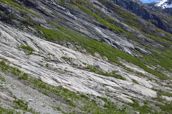 Estate pendio di montagna — Foto Stock