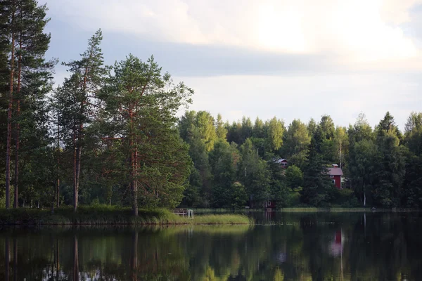 Lago de la mañana en Finlandia — Foto de Stock