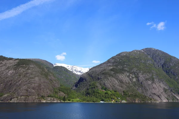 Fjord és hegyek — Stock Fotó