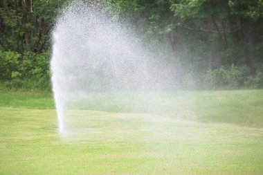 Golf sahasında fıskiyeleri