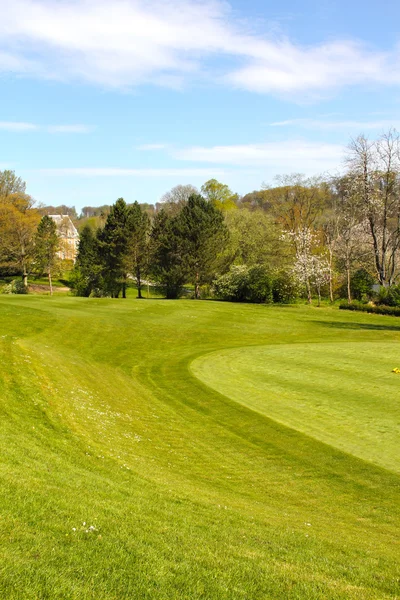Wunderschöne landschaft des golfplatzes in saint saens, frankreich — Stockfoto