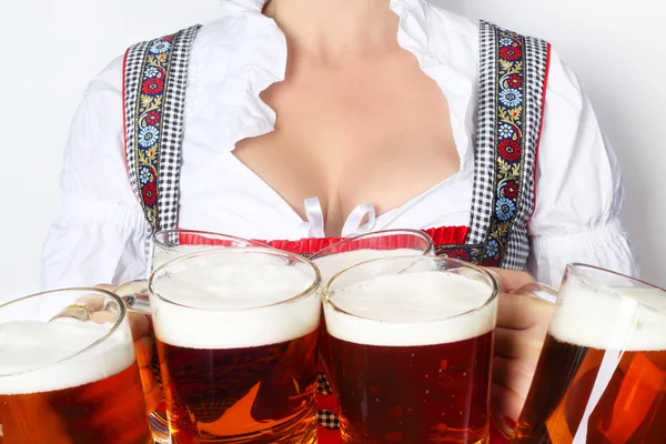 Oktoberfest-Frau mit Bier — Stockfoto