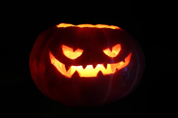 Calabaza de Halloween en negro —  Fotos de Stock