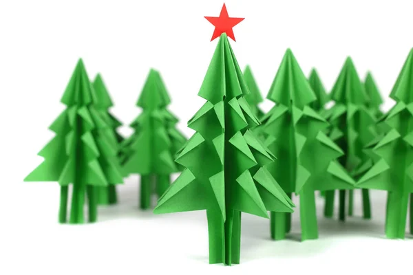 Origami Alberi Natale Carta Verde Artigianale Isolato Sfondo Bianco — Foto Stock