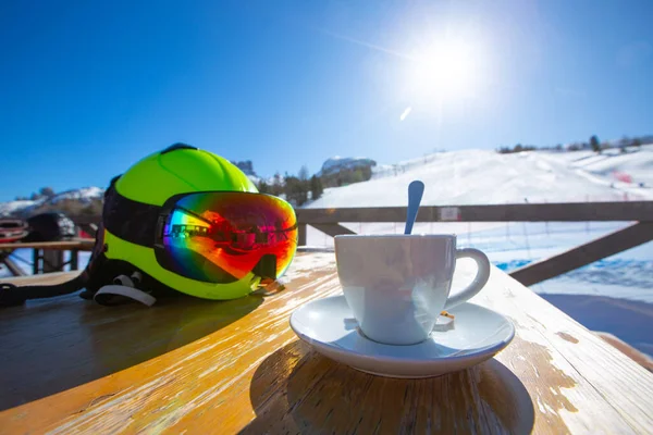Cup Cappuccino Kaffe Bord Café Skidorten Italien Dolomiter Alperna — Stockfoto