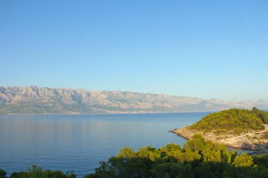 Turkuaz deniz suyu plaj ve dağlar, Sumartin, Brac Adası, Hırvatistan