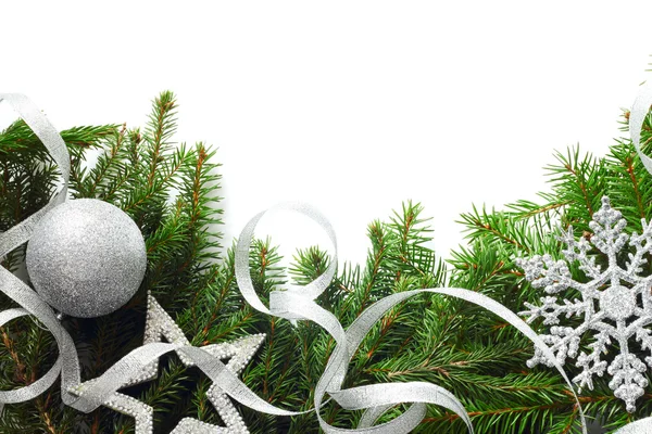 Рождественская елка с декором — стоковое фото