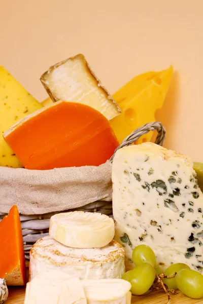 Various types of cheese — Stock Photo, Image