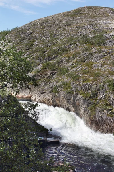 Fluss in den Bergen — Stockfoto