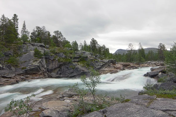 Wild gletsjerrivier — Stockfoto