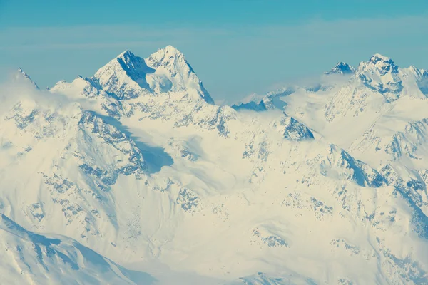 Puncak pegunungan di musim dingin, Alpen, Austria — Stok Foto