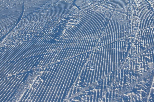 新鲜的雪美容师轨道 — 图库照片