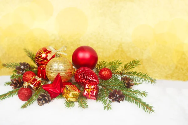 Decoración de Navidad en la nieve — Foto de Stock