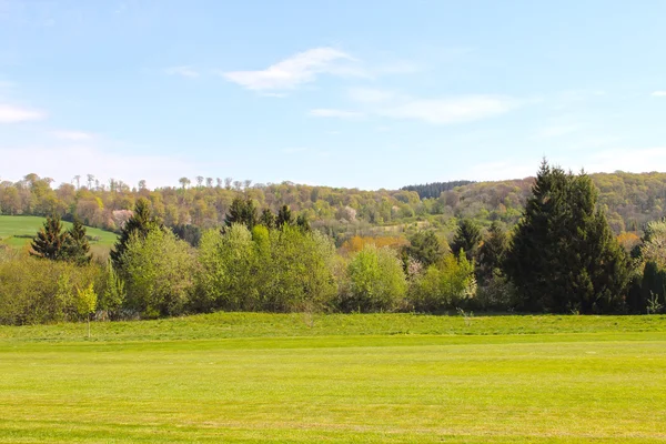 Wunderschöne landschaft des golfplatzes in saint saens, frankreich — Stockfoto