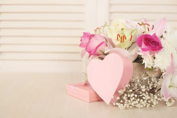 Tarjeta de día de las flores y San Valentín —  Fotos de Stock