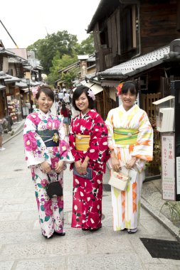 Kimono Japonya'da kadınlarda