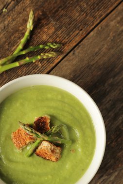 Kuşkonmaz çorbası.