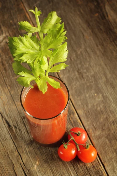 Bicchiere di succo di pomodoro — Foto Stock