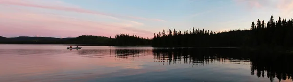 Zonsondergang op lake — Stockfoto