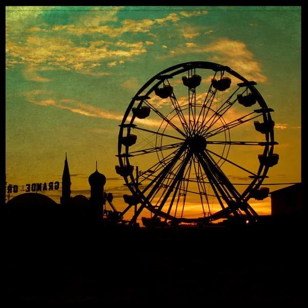 Big ferry wheel silhouette — Stock Photo, Image