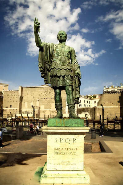 Cesar Monument at Rome, Italy — Stock Photo, Image