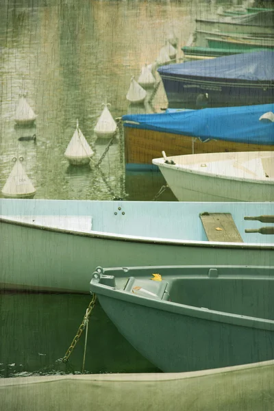Bateaux à rames sur le canal d'Annecy — Photo