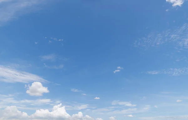 Klaren Blauen Himmel Hintergrund Wolken Mit Hintergrund — Stockfoto