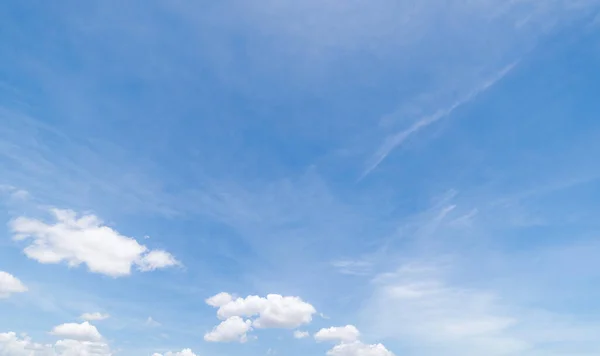 Klaren Blauen Himmel Hintergrund Wolken Mit Hintergrund — Stockfoto