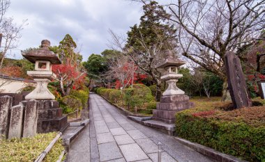 Kiyomizu-dera 'nın en güzel bakış açısı Japonya' nın Kyoto şehrinde popüler bir turizm merkezidir..