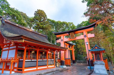 Fushimi Inari-taisha Kapısı (Fushimiinari-taisha) Cennete, Kyoto Şehri, Japonya