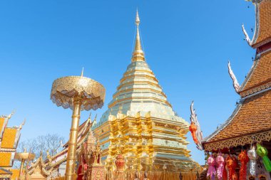 Turistik ilgi odağı, Tayland 'ın Chiang Mai şehrindeki Budist tapınağı Doi Suthep' in en güzel bakış açısı.