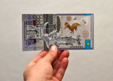 Kazakistan 'dan bazı banknotlar.