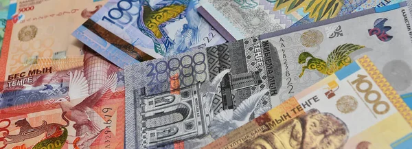 Kazakistan 'dan bazı banknotlar.