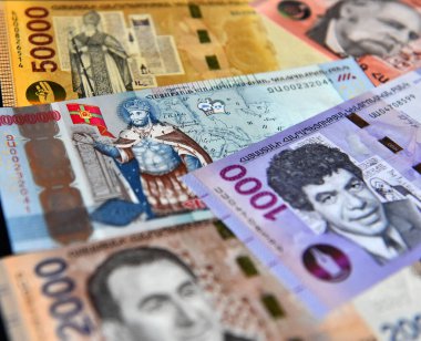 dram, Ermenistan 'ın seçici odaklı mevcut parası