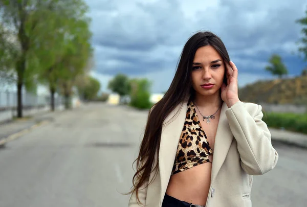 Joli Caucasien Jeune Modèle Sur Rue Espagne — Photo