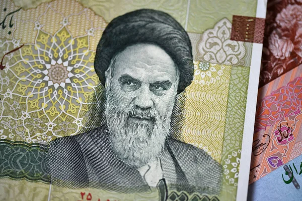 İran İslam Cumhuriyeti 'nin şu anki parası, riyal.