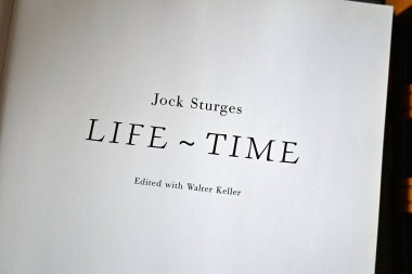 MADRID, İspanya - 16 Kasım: Amerikalı fotoğrafçı Jock Sturges 'in bazı kitapları