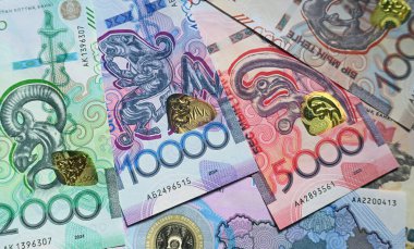 Kazakistan 'ın güncel banknotları.