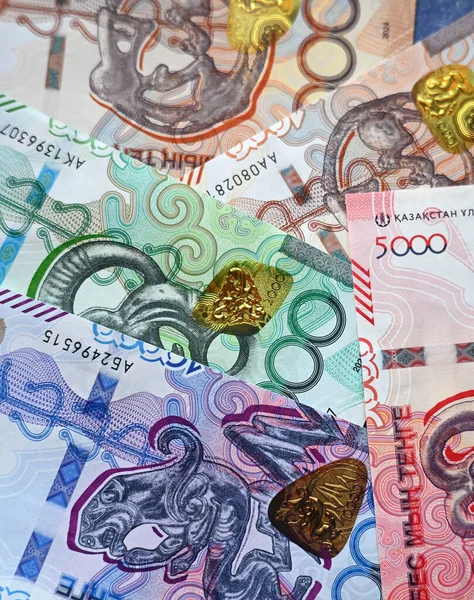 Kazakistan 'ın güncel banknotları.