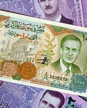 Suriye banknotları ve devlet başkanları Al Asad portreleri