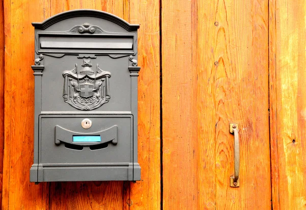 Retro stylad postbox. — Stockfoto