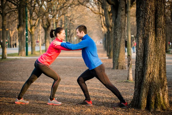 Aufwärmen vor dem Joggen — Stockfoto